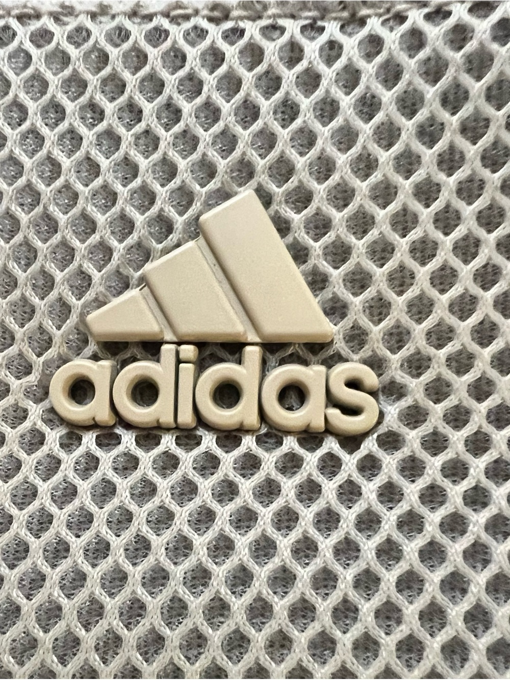 Adidas Cream Mesh Belt Bag (Fanny Pack) With Front Zip & Straps - Picture 3 of 8